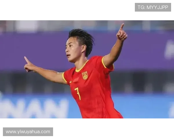 中国女足首发公布 张琳艳先发王霜替补